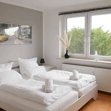 Remark Studios - Wohnung Fuer 6 In Grossburgwedel Exterior foto